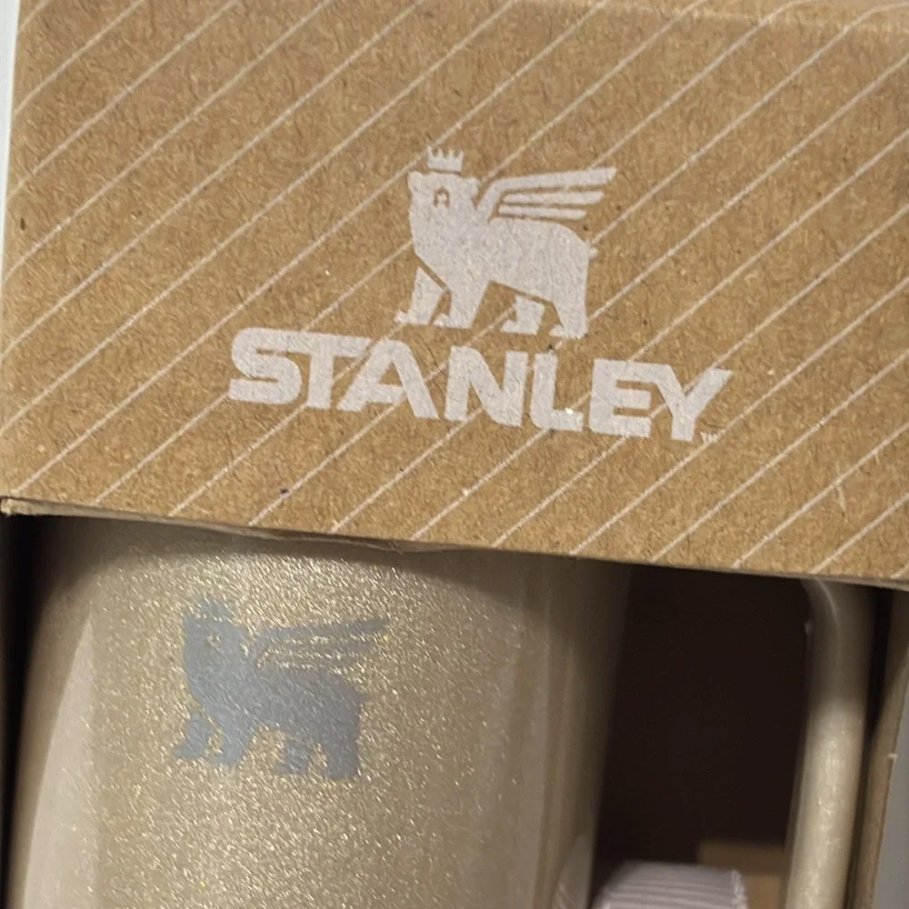Stanley LIMITED EDITION 2024 Mini Quencher Keychain Ornament Champagne